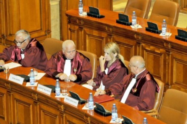 Posibilitatea denunţării unilaterale a parteneriatului public-privat, neconstituţională